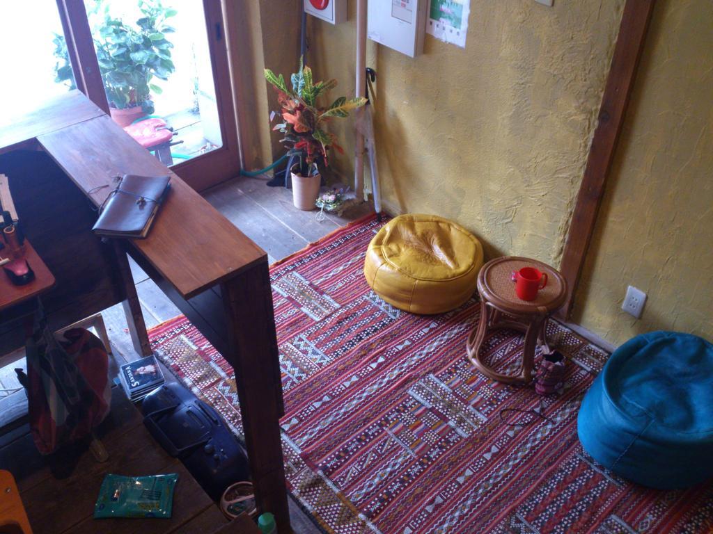 Отель Tani9 Backpackers Осака Экстерьер фото