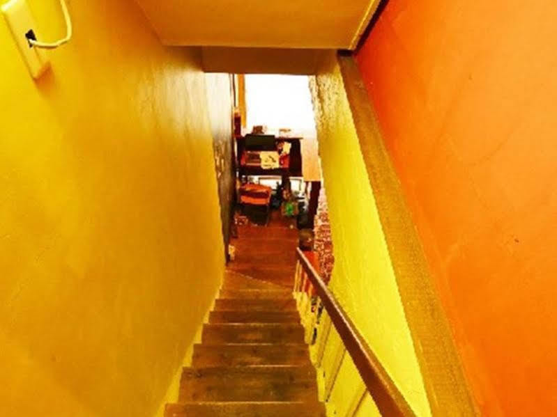 Отель Tani9 Backpackers Осака Экстерьер фото