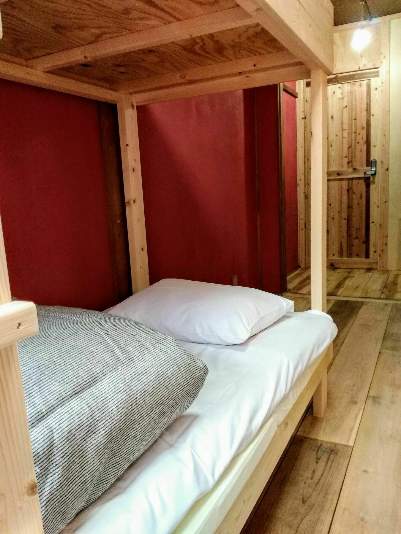 Отель Tani9 Backpackers Осака Экстерьер фото